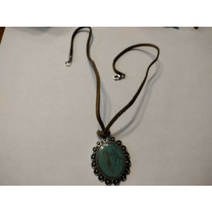 Faux Necklace Turquoise Pendent Leather Chain Metal Clasp 17"
